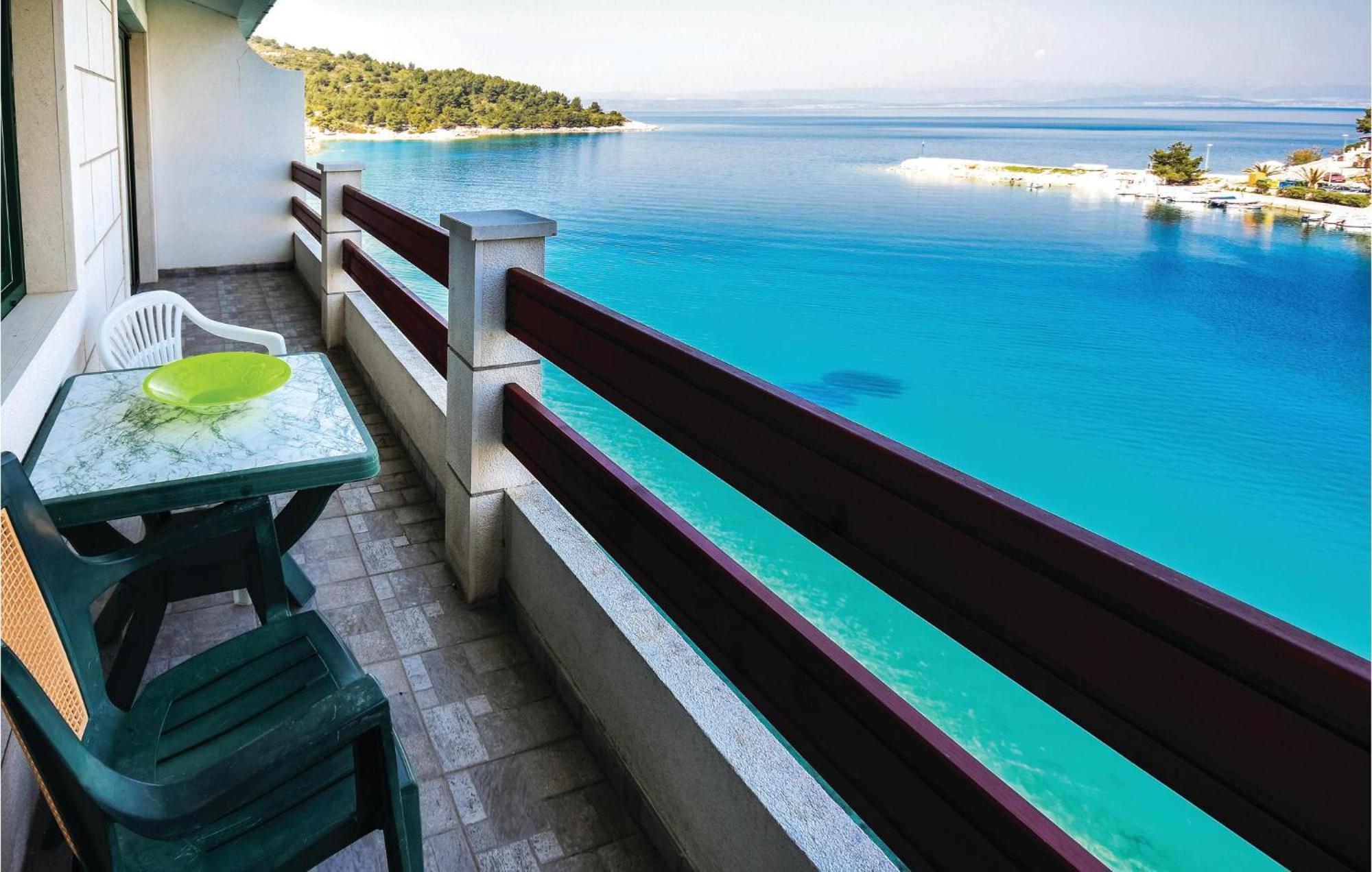 2 Bedroom Gorgeous Apartment In Stomorska Exterior foto